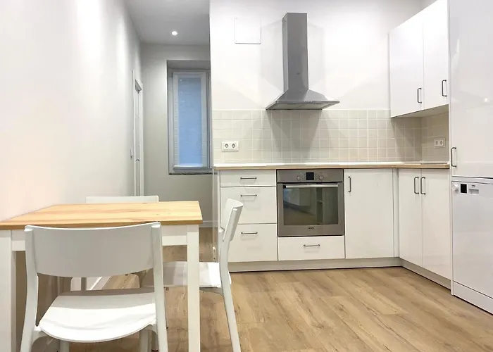 Precioso Junto A Casco Viejo * Bilbau